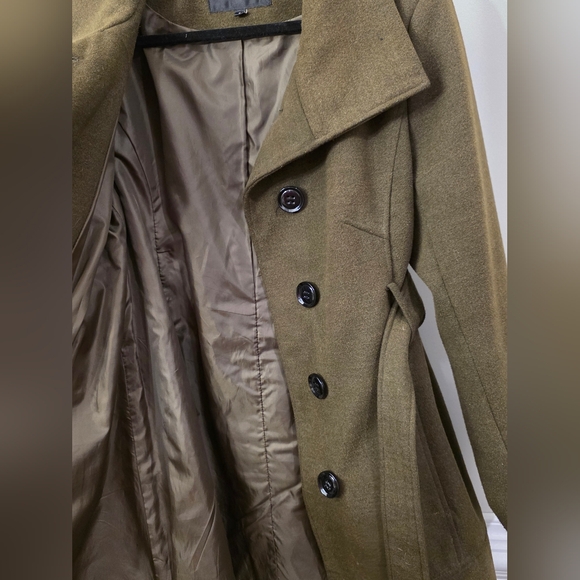 La Nouvelle Renaissance Olive Green Coat - Picture 3 of 8
